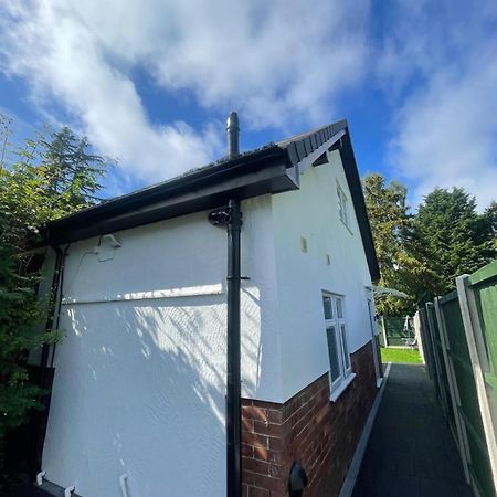 Villa The Upton Coach House Birkenhead Exterior foto